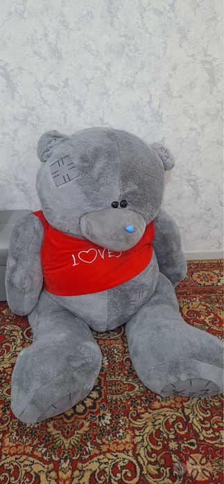 Katta yumshoq Teddy ayiqchasi sotiladi