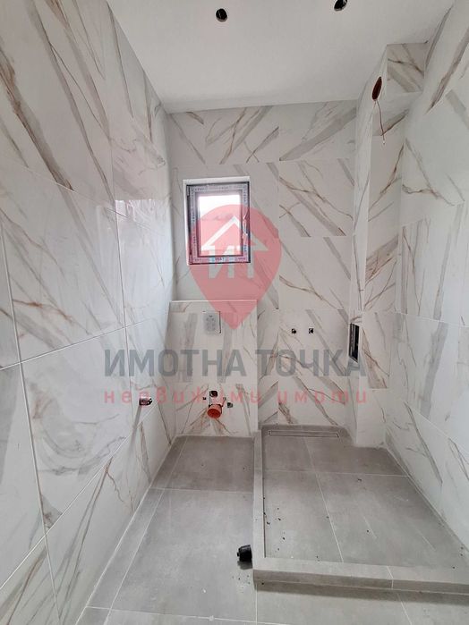 Продава се Къща в Асеновград - 420 кв.м за 474 €/кв.м - Снимка #2