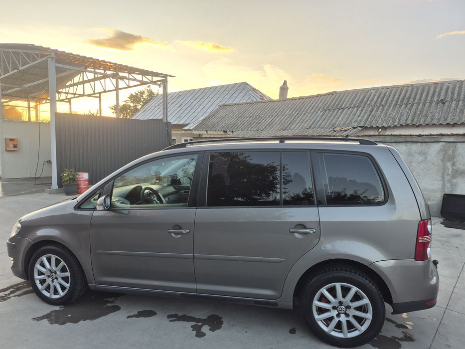 Volkswagen Touran 1.9 ,2009