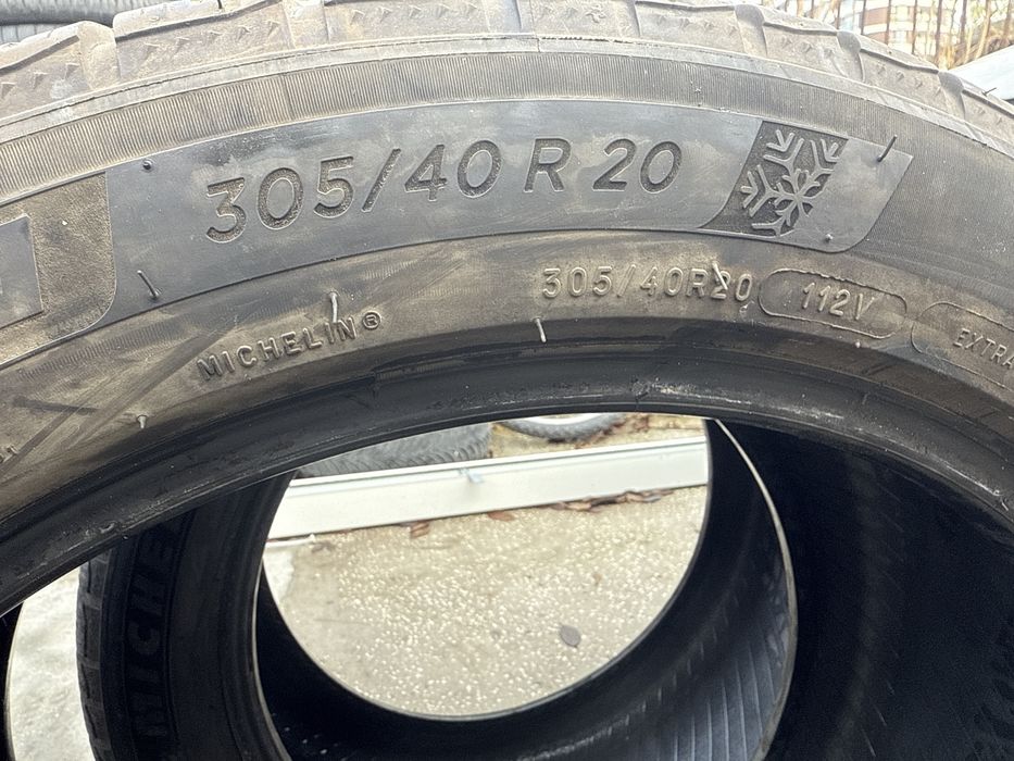 305.40.20 2 бр зимни мишелин в много добро състояние !