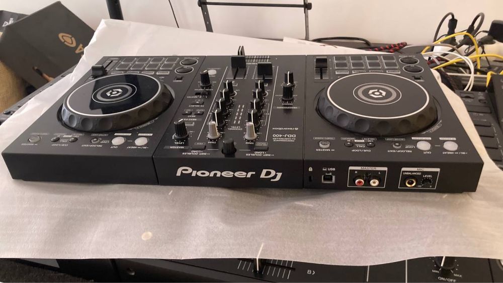 Pioneer DDJ400  контролер