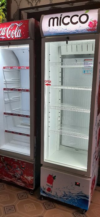 Холодилник витрина самодельный для напитков для малочни десертов