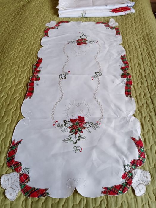 Коледни покривки и тишлайфери