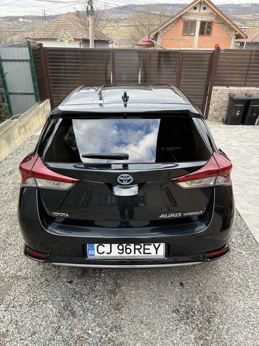 Toyota Auris Hybrid