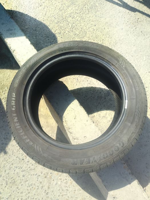 Шина балон R17 (215/55)x4 комплект