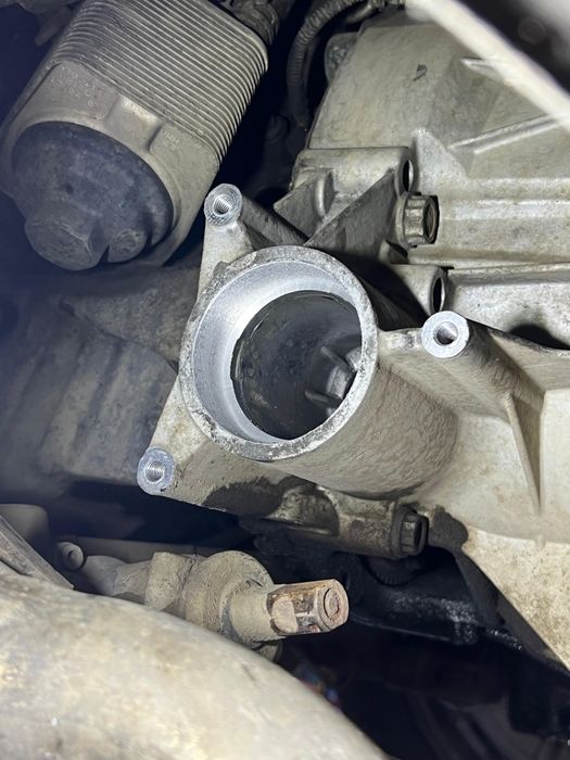 Reparație carcasa cutie viteze Audi