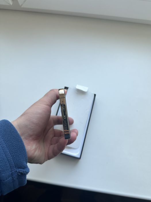 Продам айфон 13 про