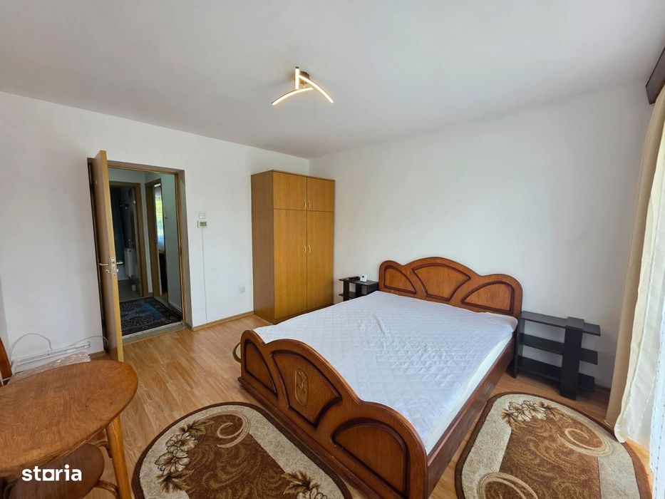 2 camere, etaj intermediar, ultracentrală, zona Hotel Roman, mobilat