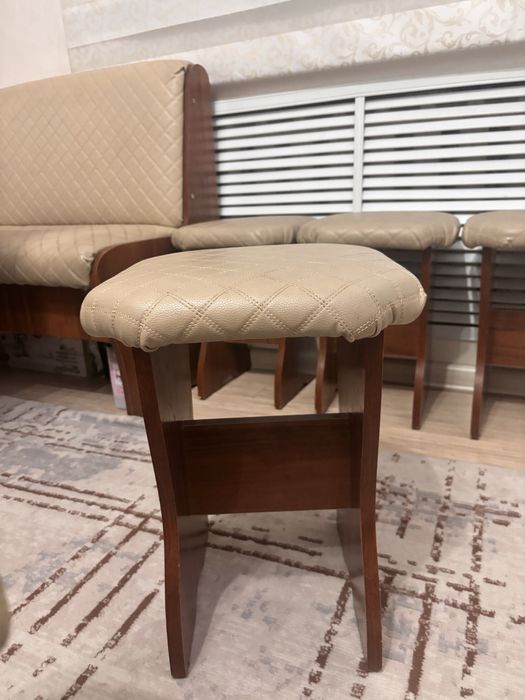 Продам стулья для кухни