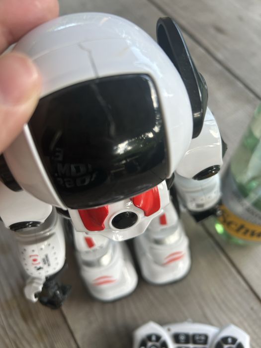 XTREM BOTS Робот шпионин JAMES с батерии