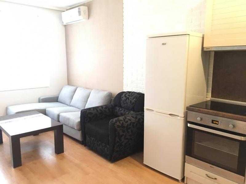 Дава се под наем Двустаен апартамент в Бургас, Зорница - 65 кв.м за 612 € - Снимка #3