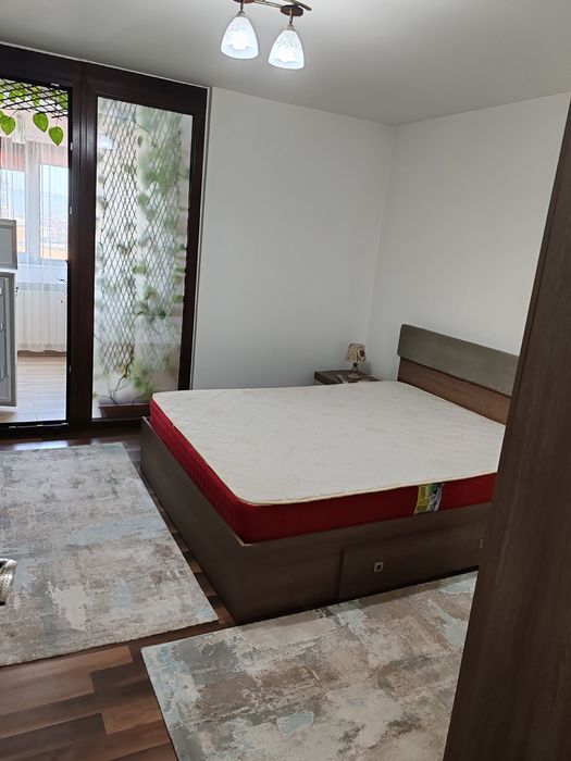 Vând apartament cu o camera