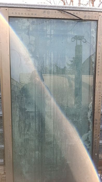 Двери пластиковые со стеклом .