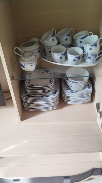 Продается столовая посуда