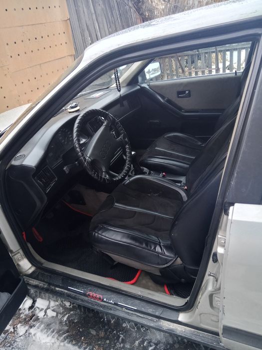 Продам машину Ауди 80