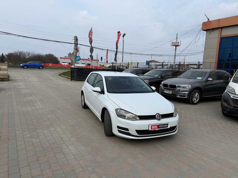 Proprietar femeie NEfumatoare  vinde VW GOLF 7 1,6 TDi BlueMotion  - stare impecabila