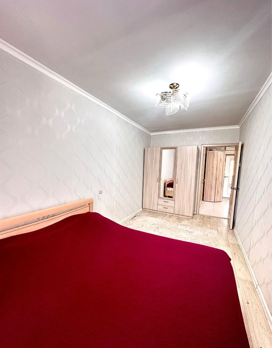 Посуточно! Сдается двухкомнатная квартира в 13 микрорайоне!