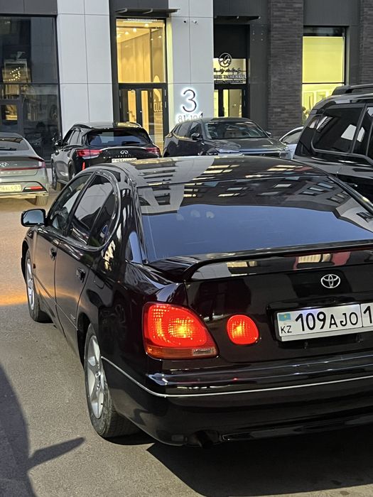 Продам Машину  ARISTA 2003 год