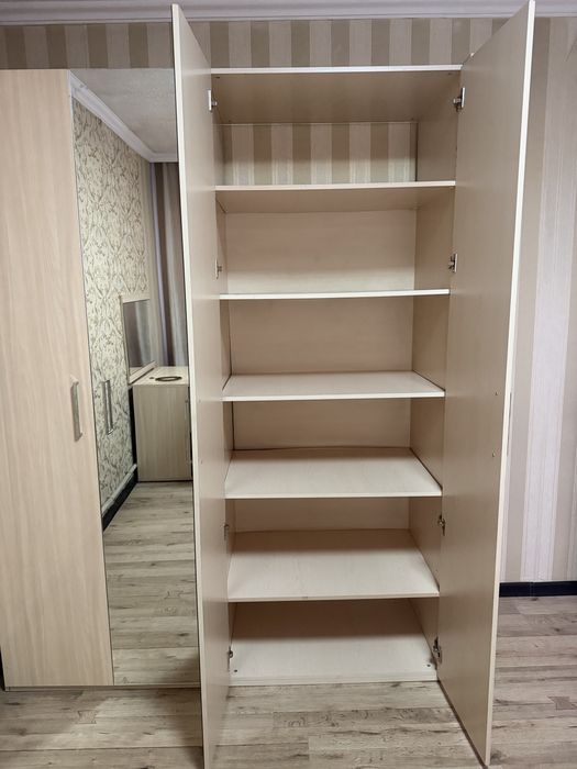 Шкаф в спальный гарнитур