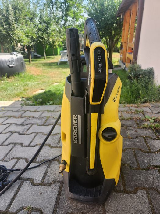 Vând Karcher k5 full control