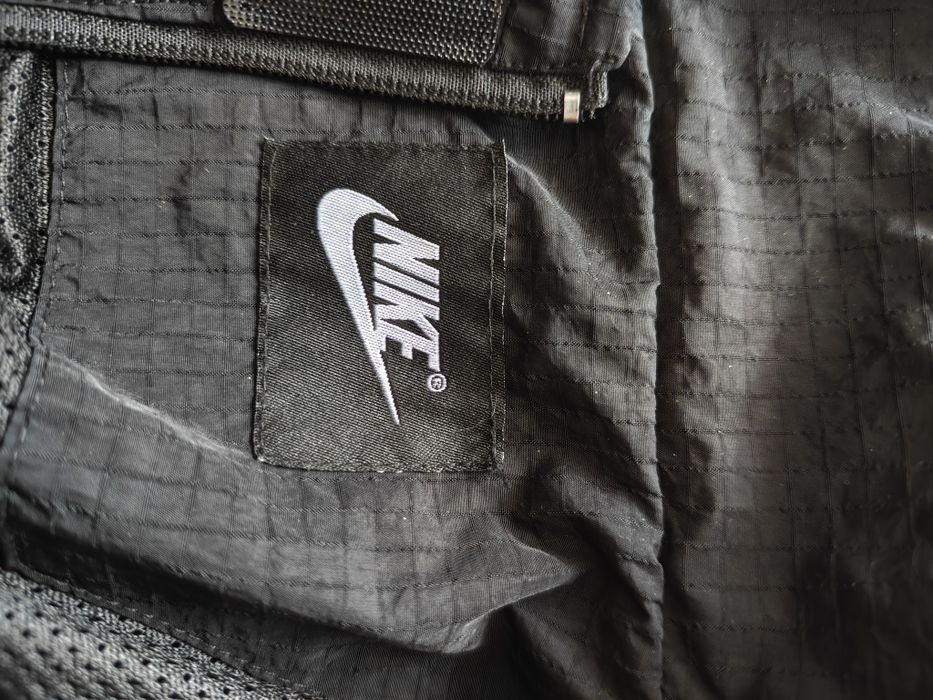 Продам Ветровку Nike