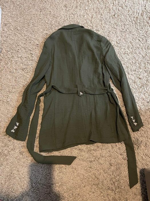 Compleu, sacou si pantaloni, costum de in kaki, nou cu eticheta Sinsay