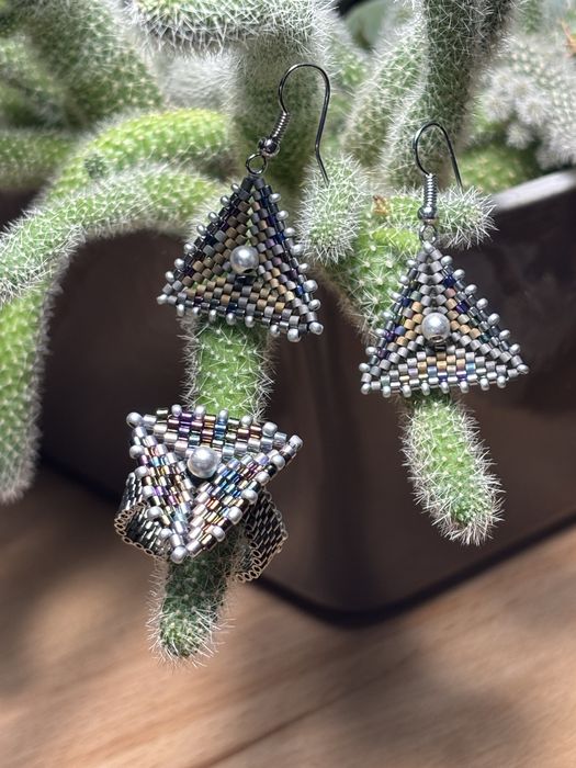 Ръчно изработени бижута от мъниста