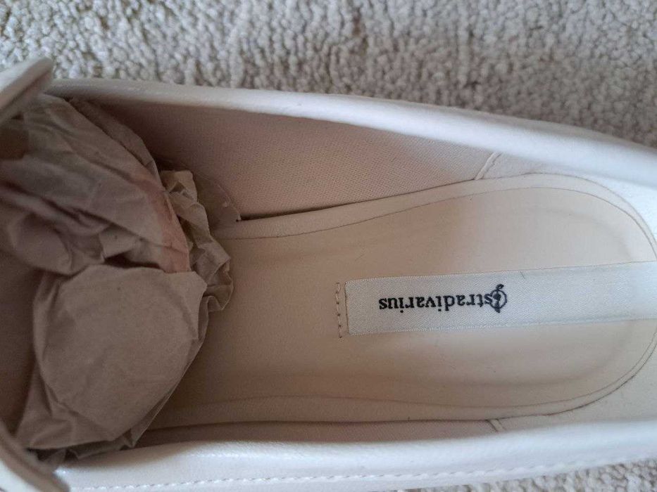 Продам лоферы (мокасины) Stradivarius