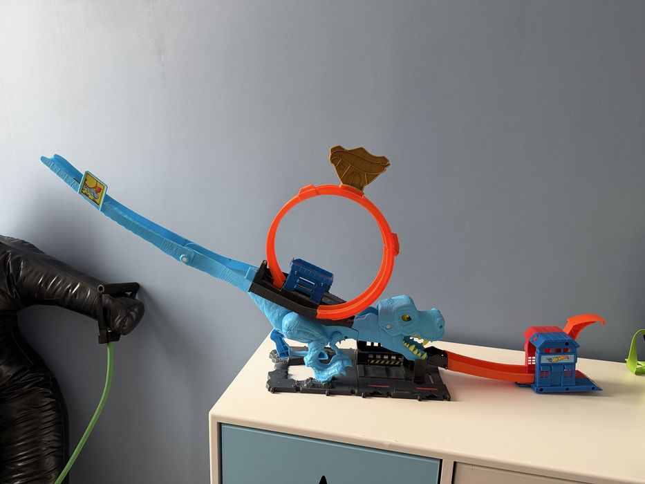 Продам трассу хот вилс