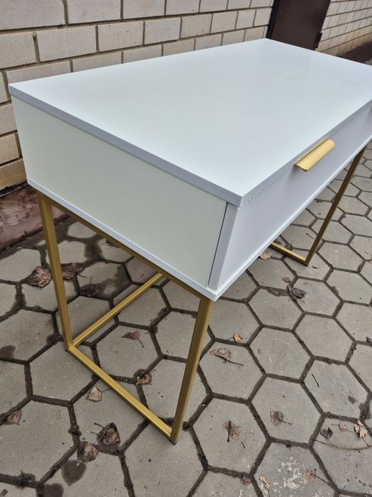 Туалетный столик, консоль