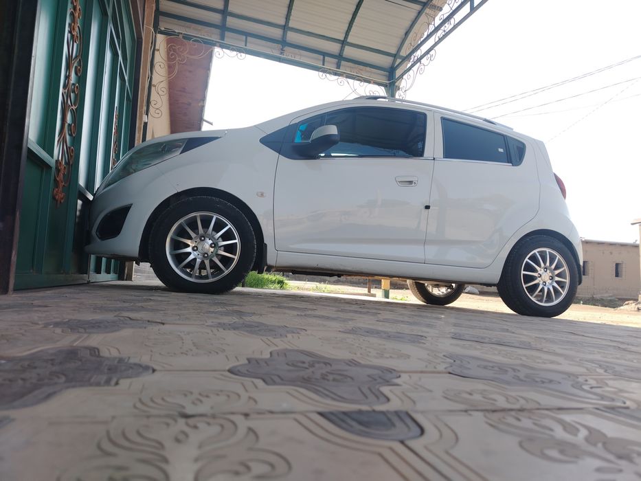 Spark ideal holatda