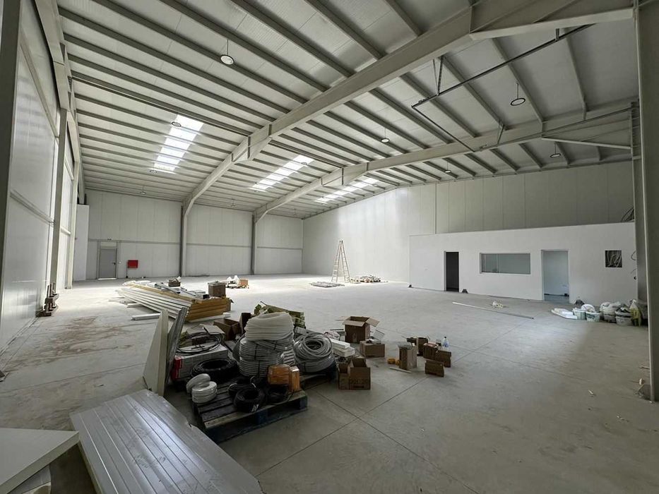 Дава се под наем Склад в Пловдив, Индустриална зона - Юг - 655 кв.м за 2300 € - Снимка #1