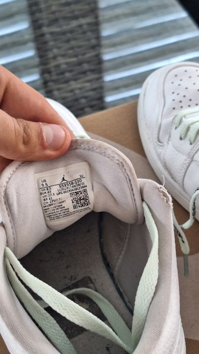 Jordan 1 low + off white laces