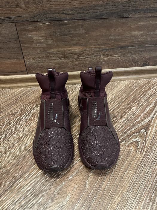 Дамски обуки Puma