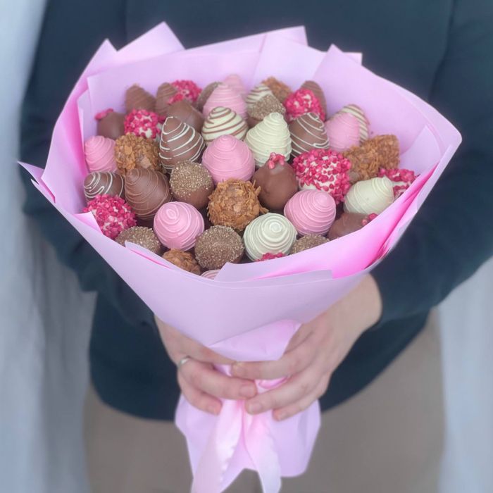 Клубника в школаде