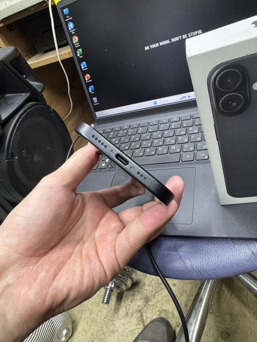 Iphone 16(128,100 battery)