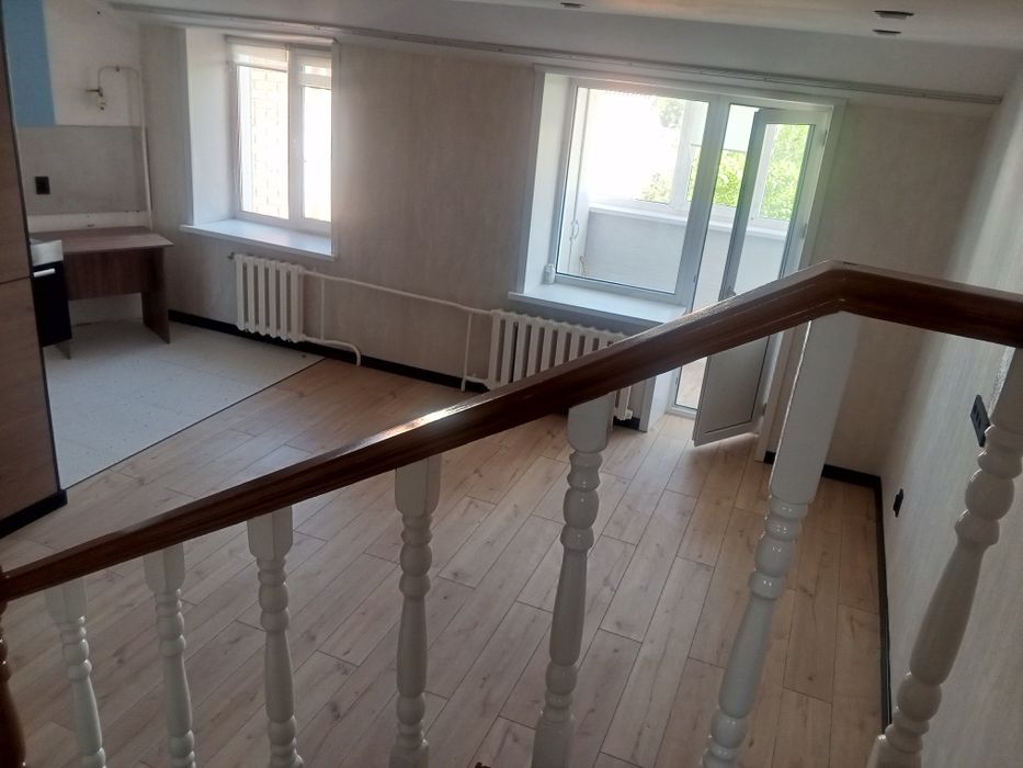 Продам четырех комнатную квартиру