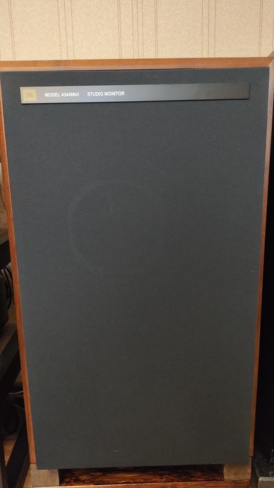 Продаётся jbl 4344 mk2