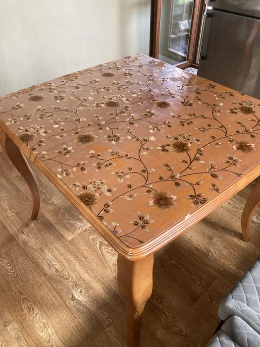 Разтегателна трапезна маса