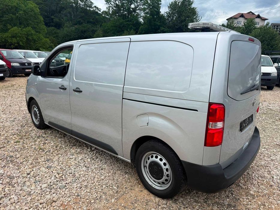 Toyota proace vw transporter 2018