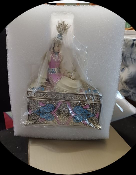 Продам шкатулку в национальном стиле.