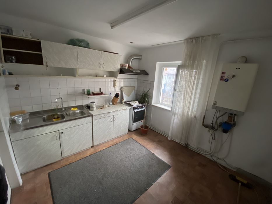 Apartament cu 4 camere