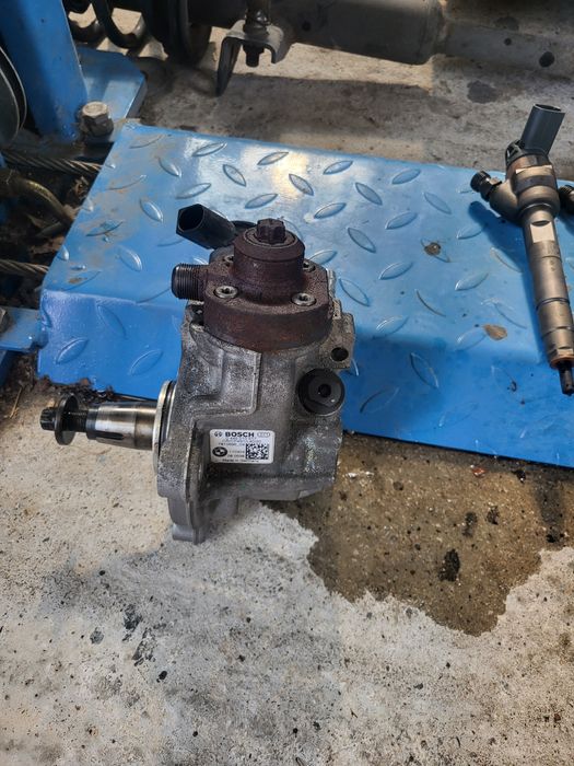 Горивна система, помпа и дюзи за BMW 2.0d 184к