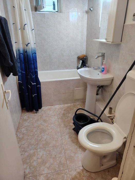 Vanzare 3 camere Militari,Lujerului,bdul Uverturii,Teatrul Masca