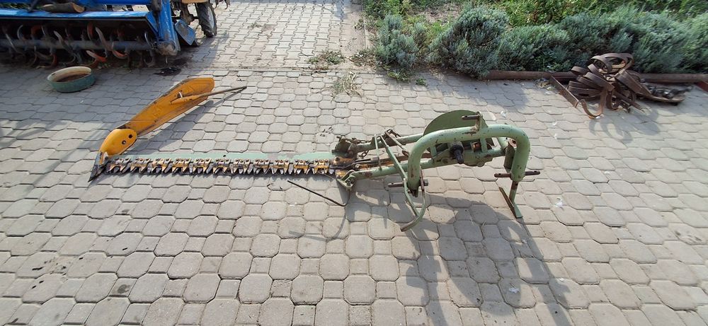 De vânzare Cositoare Laterală cu Lamă pentru Tractor – 1.6 m (Stare foarte bună de funcționare)