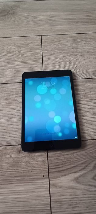 Vand Tableta iPad A1432 Pentru Piese