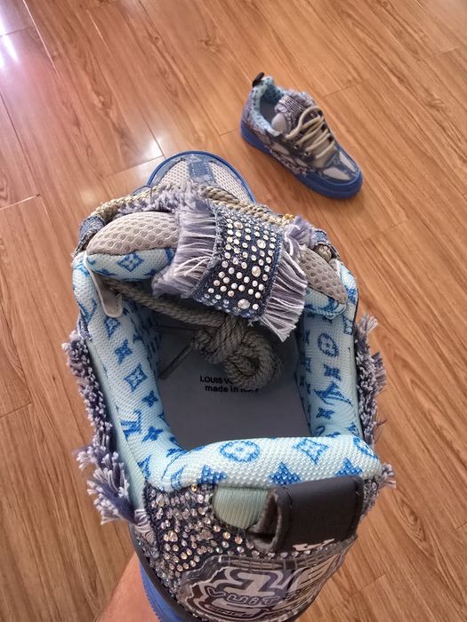 lv skate marime 42