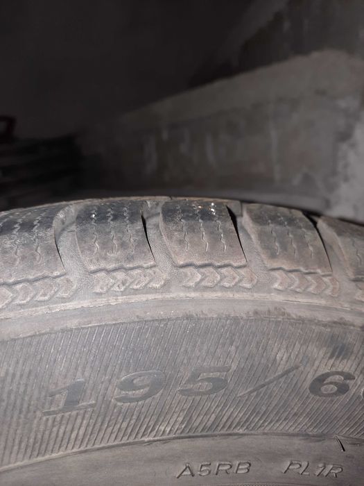 Гуми зимни debica 195/60/15