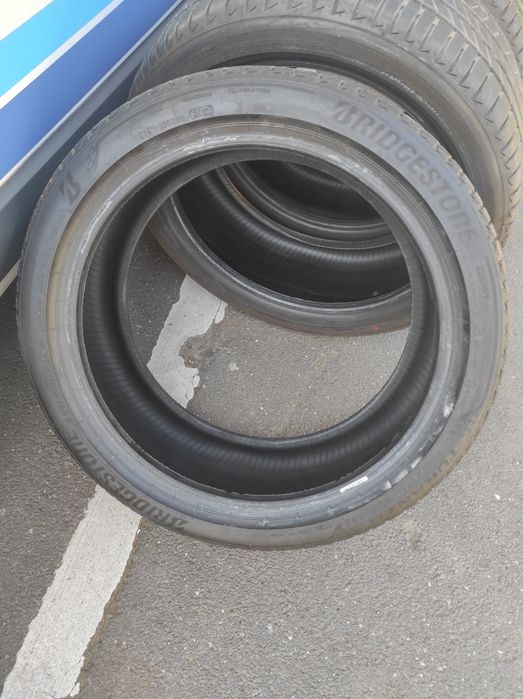 245/40/19 Bridgestone