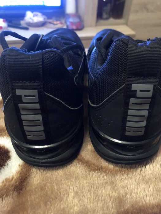 Se vinde adidasi puma barbat